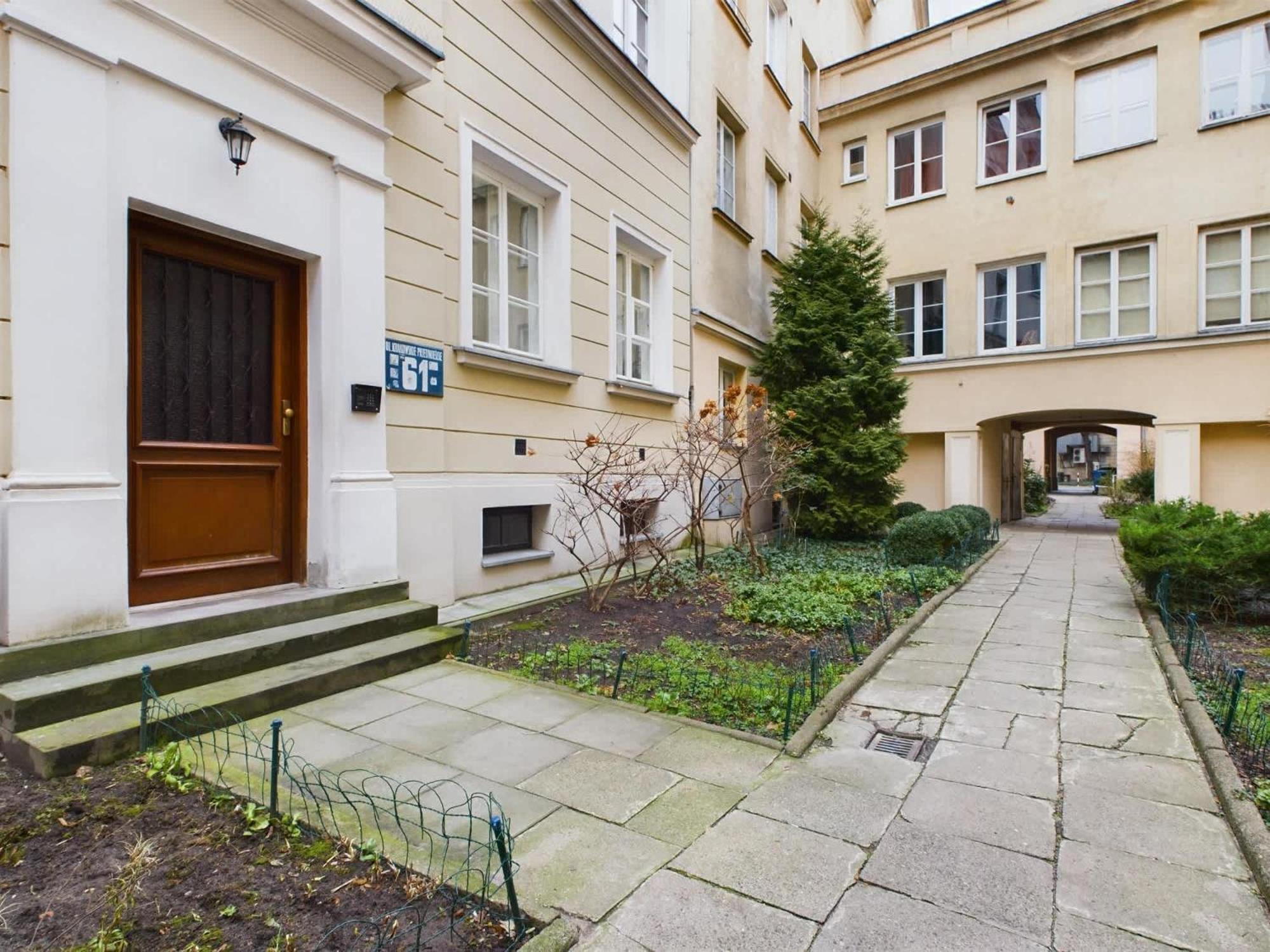 Apartamento Cozy In Krakowskie Przedmiescie Near Old Town By Renters *